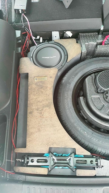 Короб стелс 10" для Haval F7 II поколение под пол багажника