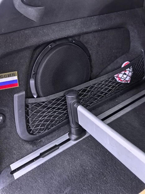Корпус сабвуфера стелс 10" на Porsche Cayenne II и II Рестайлинг в левое крыло