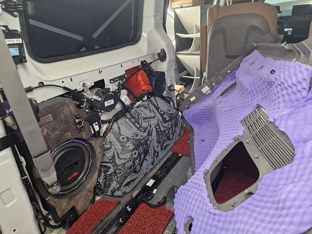 Короб стелс 10" для Hyundai Staria 