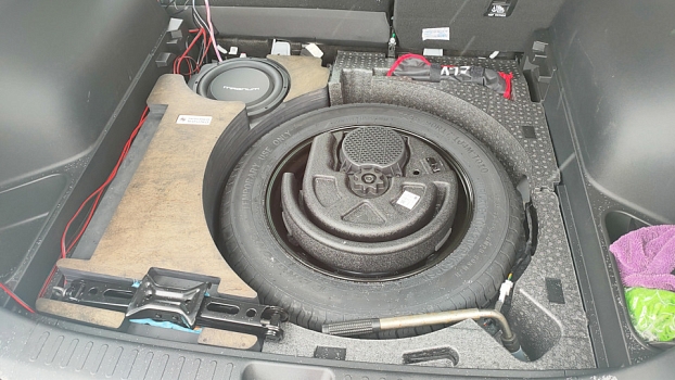 Сабвуфер стелс Haval F7 (2G) 10" полный комплект "под ключ"