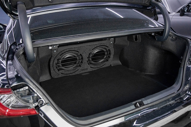 Корпус сабвуфера стелс Toyota Camry XV70/80 на два динамика 10" в багажник