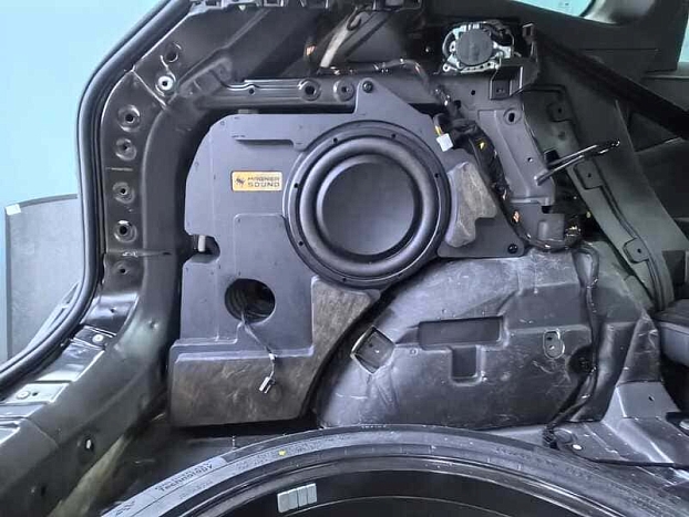 Сабвуфер стелс 10" для EXEED TXL полный комплект "под ключ"